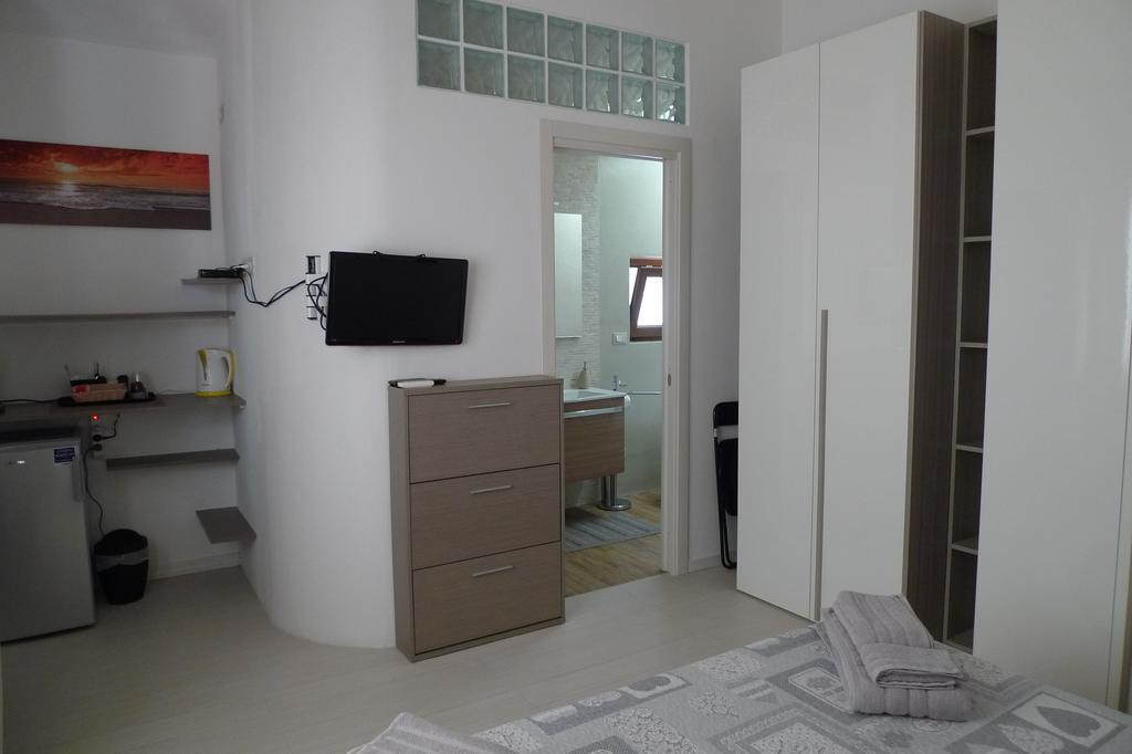 Villaggio Est Affittacamere San Teodoro  Exterior foto
